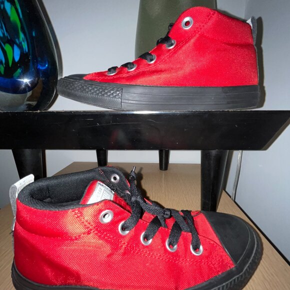 EUC CTAS Converse  Street Mid Red / Black 658595F (Jr. 3) KICKS - Picture 3 of 6